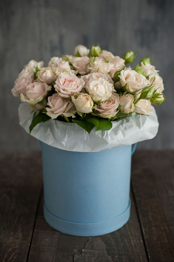 корпоративная коробка с розами для офиса в Белгороде