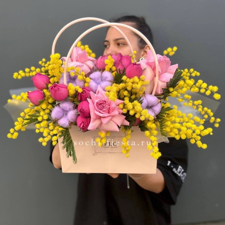 Сумочка мимозы и роз "Примавера" в Белгороде