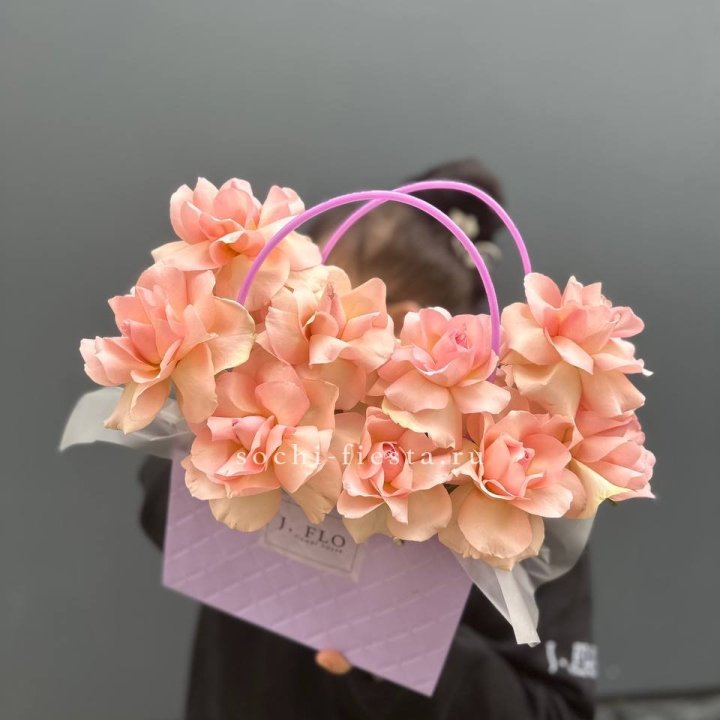 Сумочка с розами "Кети" в Белгороде