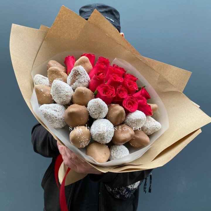 Розы и клубника в шоколаде Мерси в Белгороде