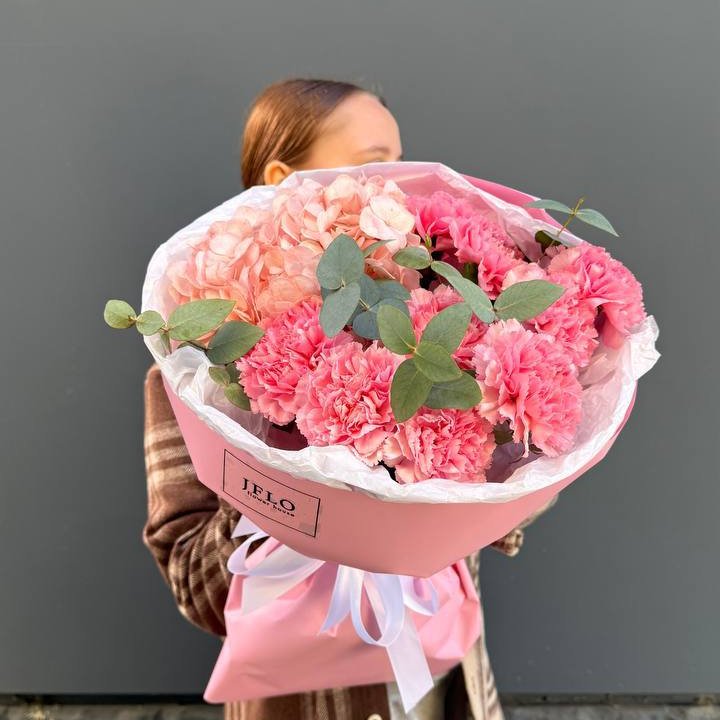 Дуо диантусы и гортензия в Белгороде