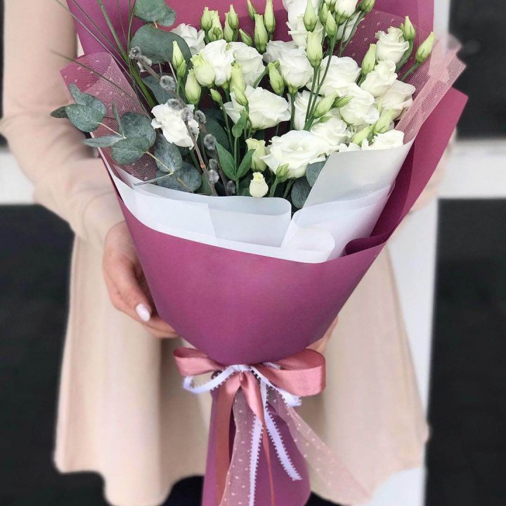 Эустомы с эвкалиптом в Белгороде