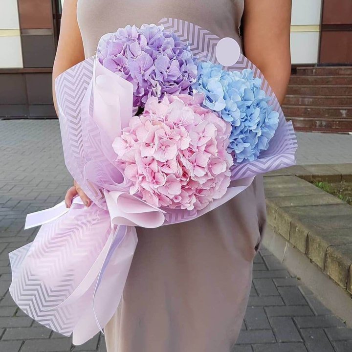 Букет гортензий "Пуф" в Белгороде