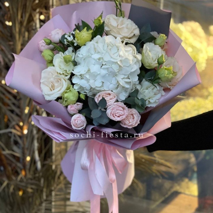 Букет с гортензией №3 в Белгороде