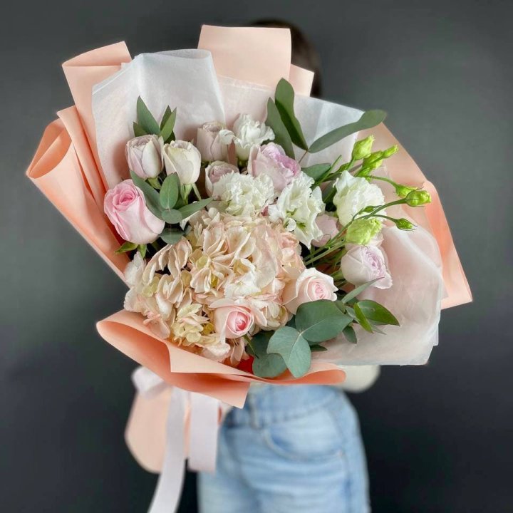 Букет с гортензией "Клодс" в Белгороде