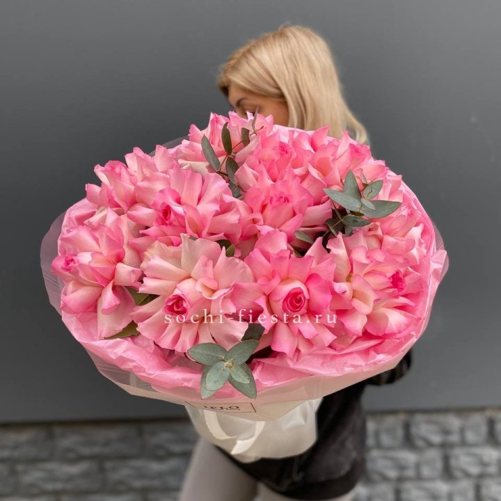 11 французских роз в Белгороде