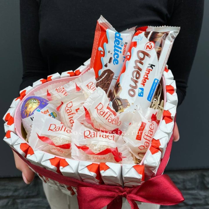 Подарочный набор сердце с Киндерами и Рафаэлло в Белгороде