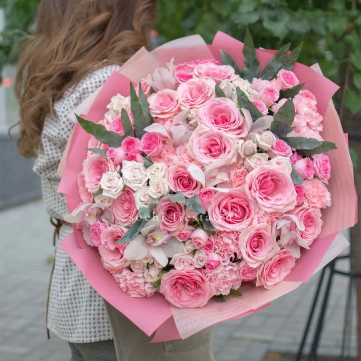 Дизайнерский букет "Барби" в Белгороде