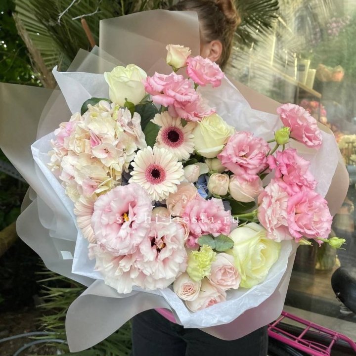 Дизайнерский букет "Лаундж пак" в Белгороде