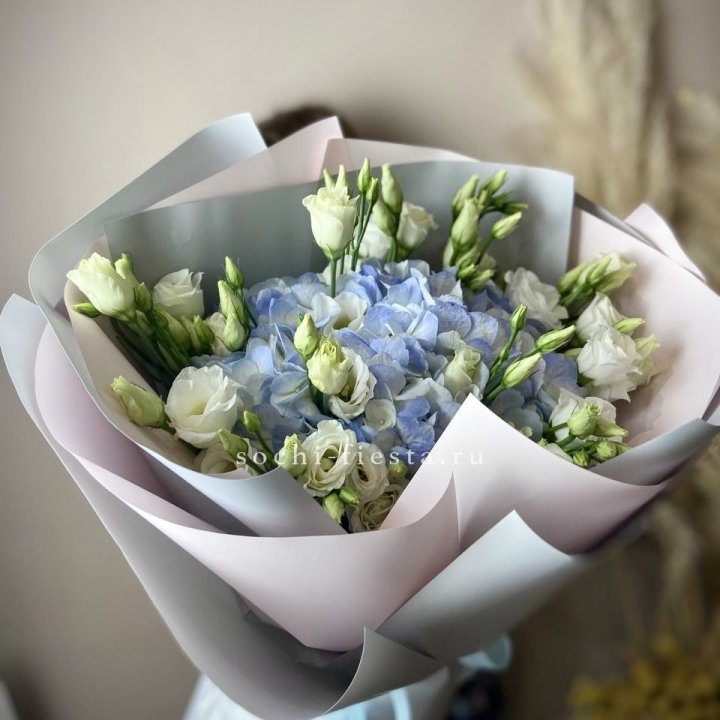 Букет с гортензией "Адель" в Белгороде