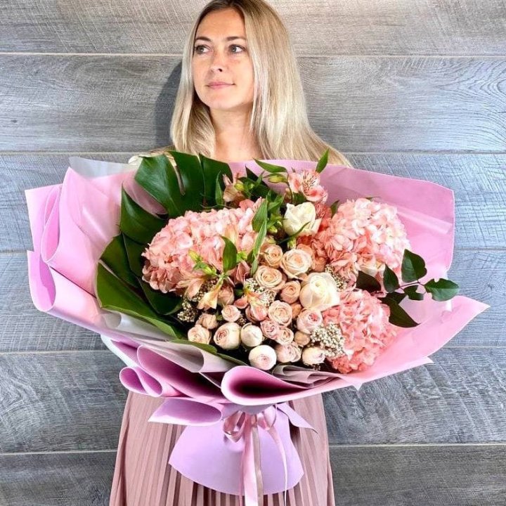 Дизайнерский букет "Валенсия-2" в Белгороде