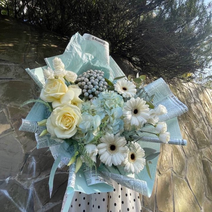 Дизайнерский букет "Линдж-блю" в Белгороде