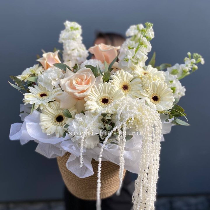 Цветы в джутовом кашпо "Валери" в Белгороде