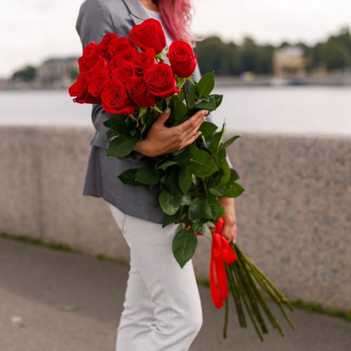 15 метровых голландских роз в Белгороде