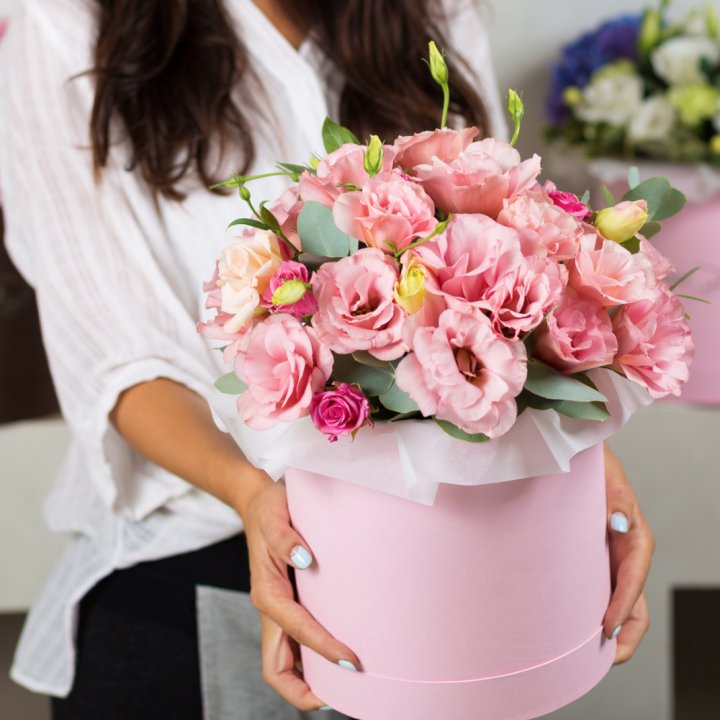 Эустома в шляпной коробке в Белгороде