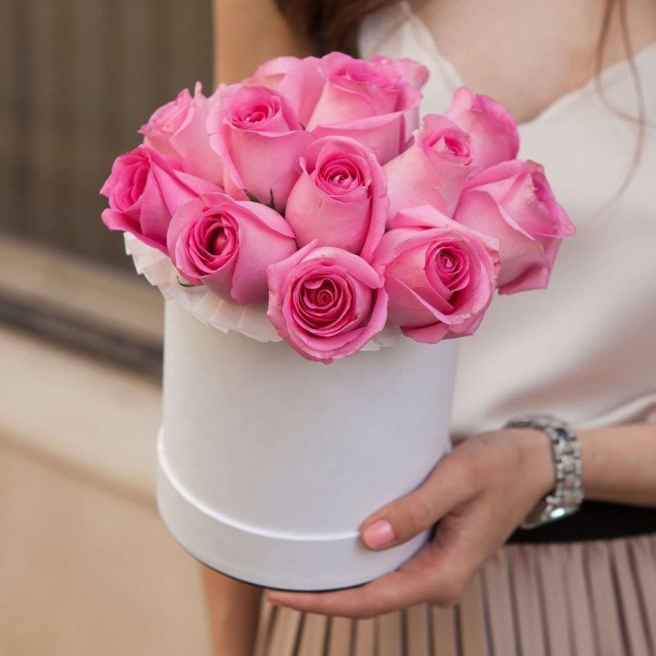 15 роз в боксе Кэтрин в Белгороде