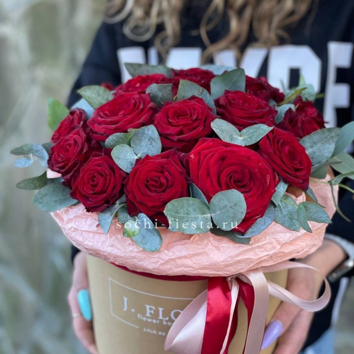 21 Красная роза в боксе №1 в Белгороде