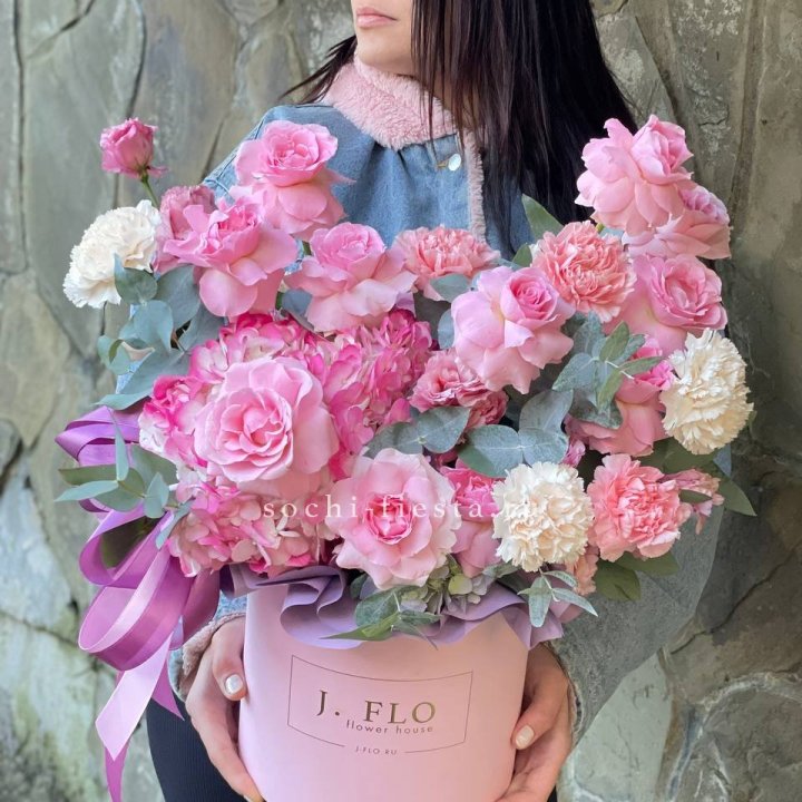 Цветочный бокс "Эсмиральда" в Белгороде