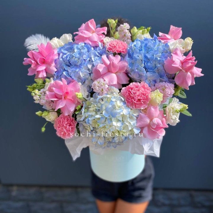 Коробка с цветами "Лемия" в Белгороде