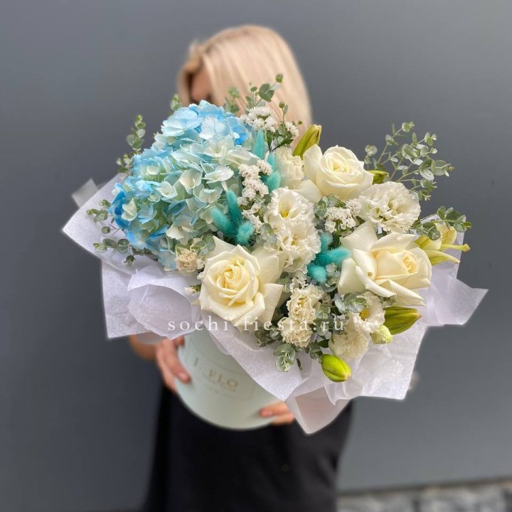 Цилиндр в голубых оттенках №1 в Белгороде