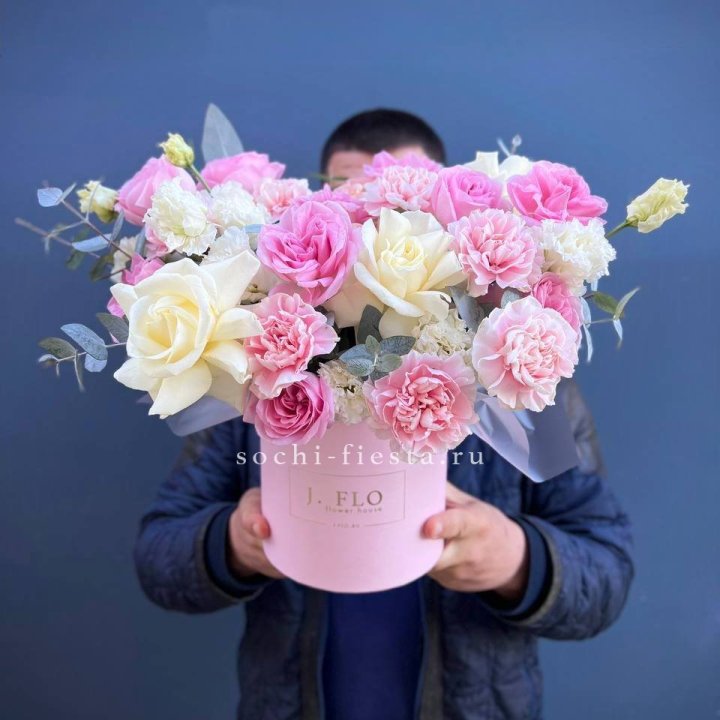 Цветочный бокс "Памела" в Белгороде