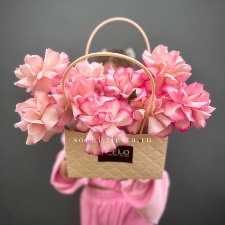 Сумочка розовых роз Венди в Белгороде