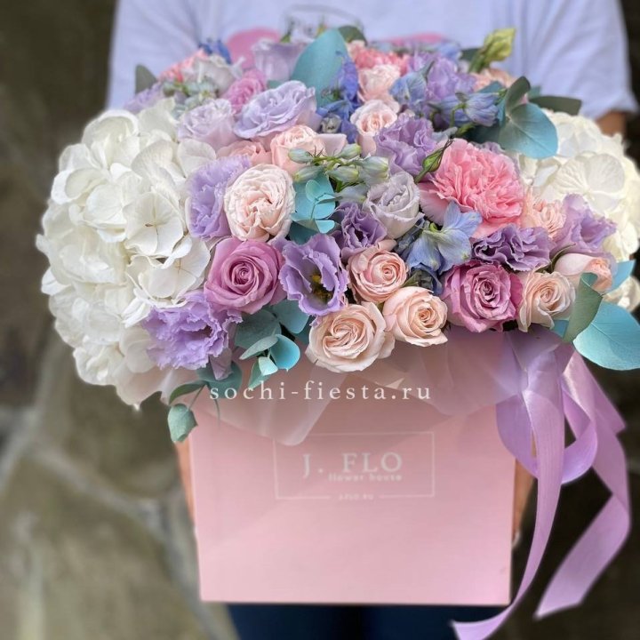 Цветочный бокс макси каб в Белгороде