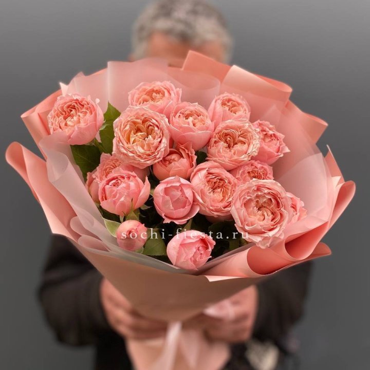 Букет комплимент из кустовых роз Джульетта в Белгороде