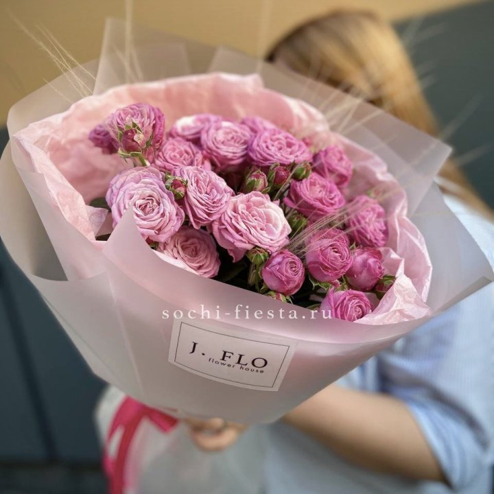 Пионовидные розы Мадам Бомбастик Pink в Белгороде
