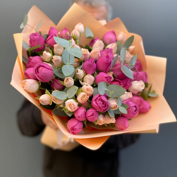 Букет кустовых роз Тендернес в Белгороде