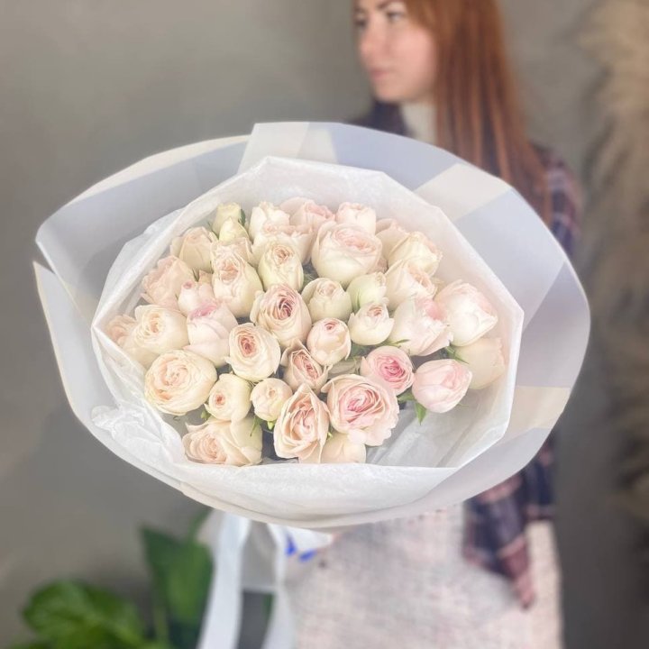 Букет кустовых роз в Белгороде