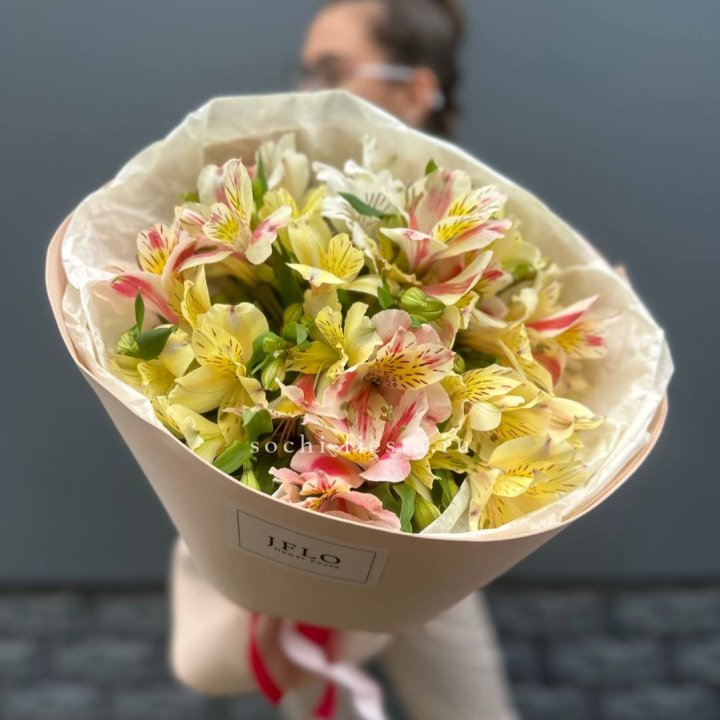 Альстромерии в нежном оформлении в Белгороде