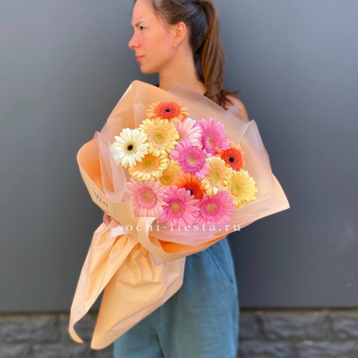 Букет разноцветных гербер в Белгороде