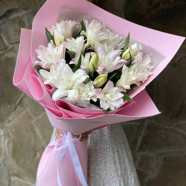Букет пионовидных лилий №1 в Белгороде