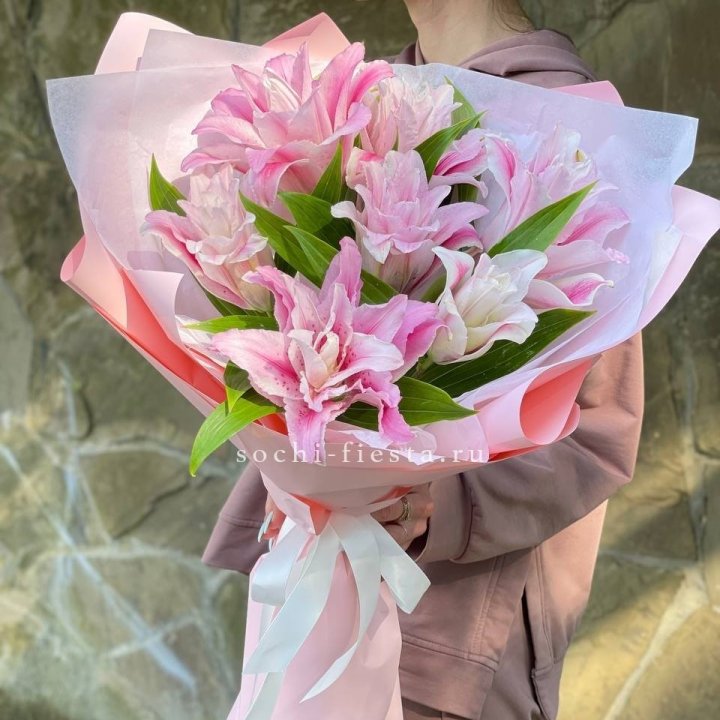 Букет пионовидных лилий №2 в Белгороде