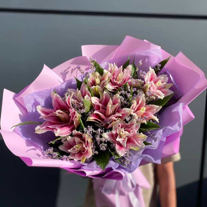 Букет пионовидных лилий №4 в Белгороде