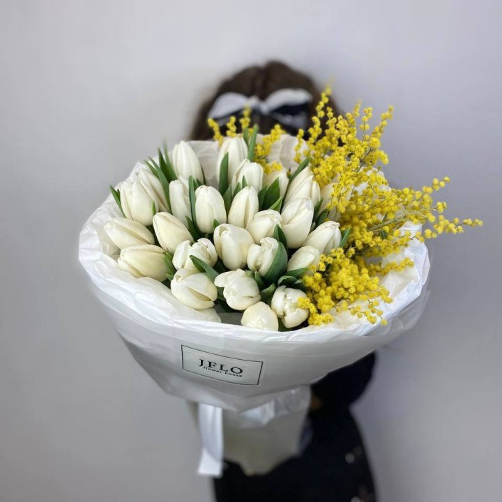 Дуо тюльпан и мимоза в Белгороде