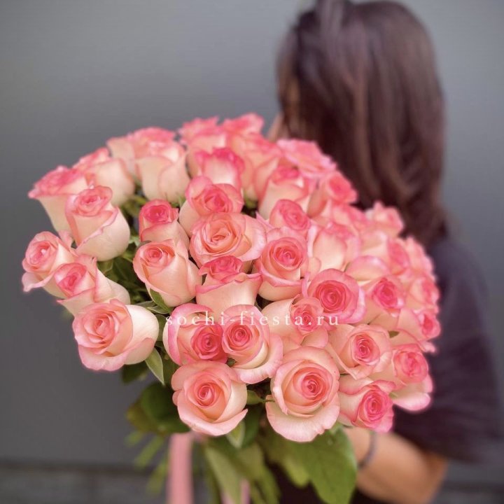 Охапка Роз Джумилия в Белгороде