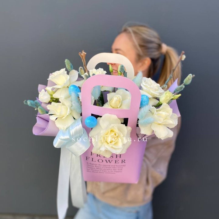 Цветочная сумочка "Пасхальная композиция" в Белгороде