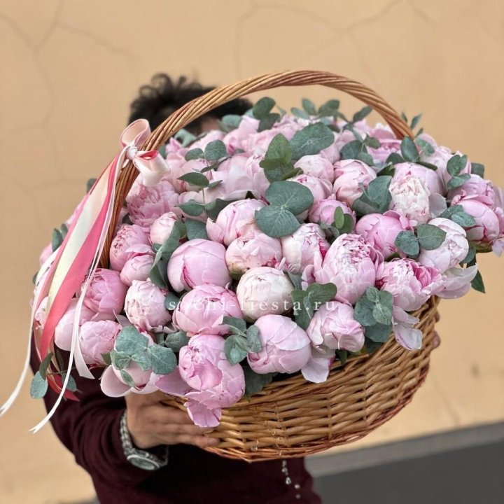 Корзина пионов "75" в Белгороде