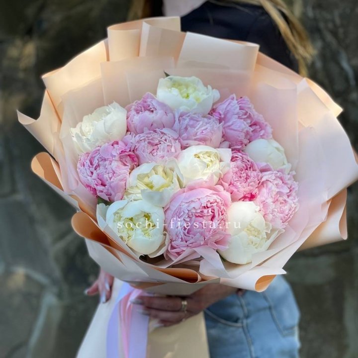 Букет 15 зефирных пионов в Белгороде