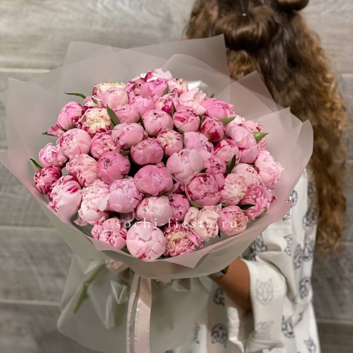 51 розовый пион в Белгороде