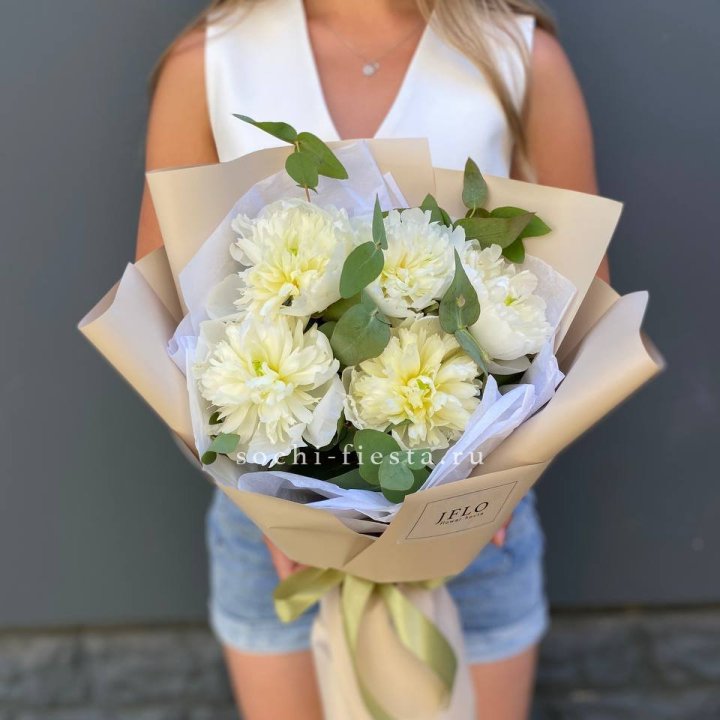  Букет белых пионов в Белгороде