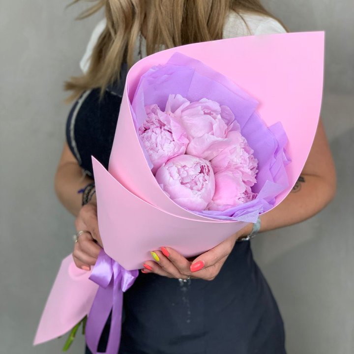 Букет пионов "Файв" в Белгороде