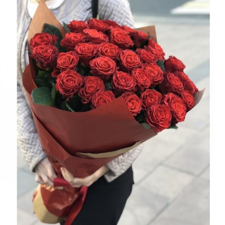 29 высоких роз  в Белгороде