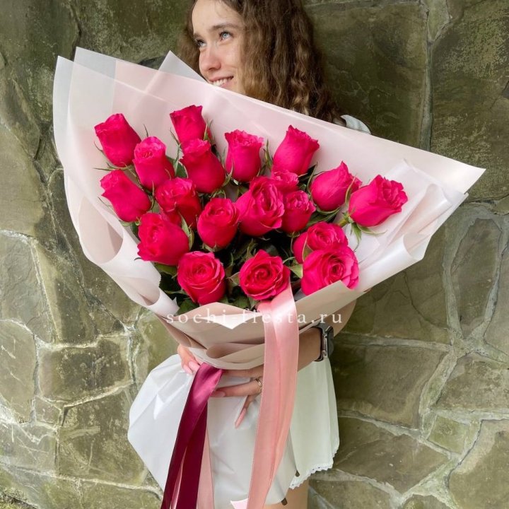 19 алых роз в Белгороде