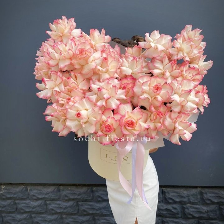 31 французская роза Джумилия в боксе в Белгороде