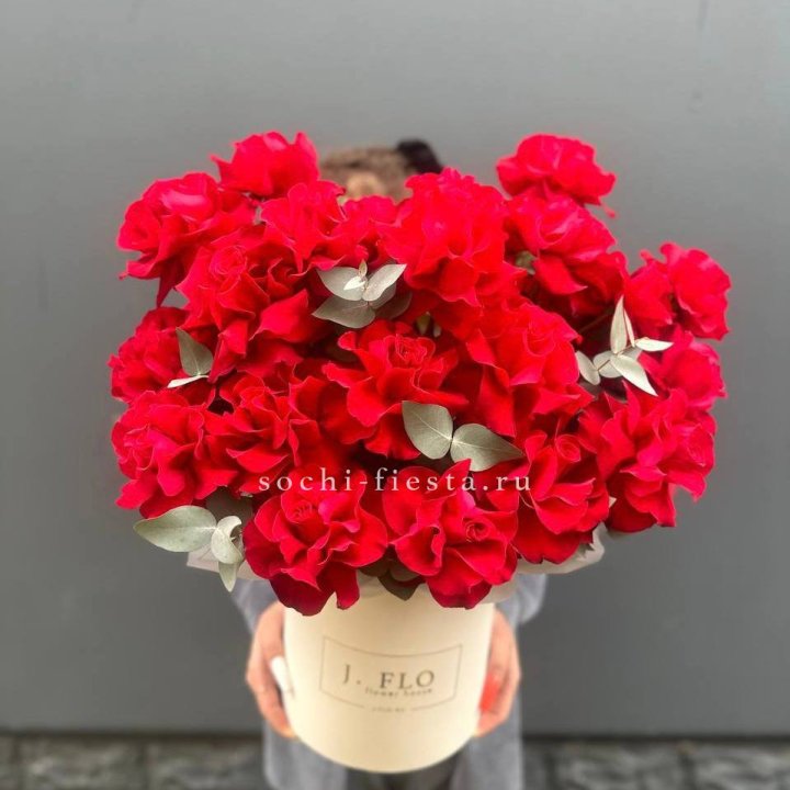 35 Французских роз в боксе в Белгороде