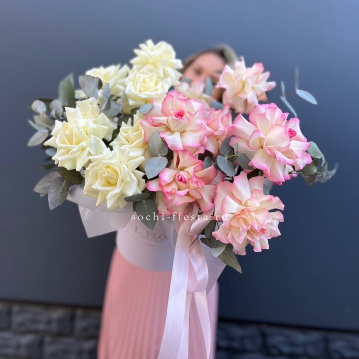 15 Французских роз в боксе в Белгороде