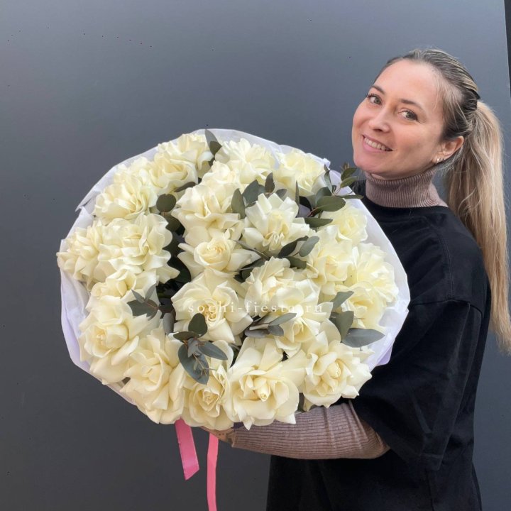 25 Белых французских роз Вайт найс в Белгороде